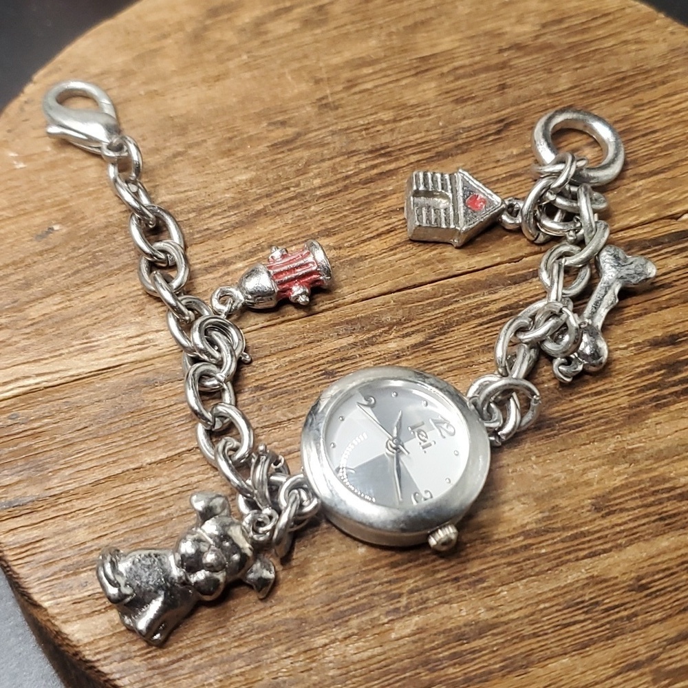 B3225 vintage dog lovers‎ watch needs batteries cute!